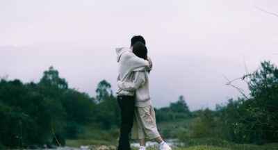 ¿Por qué necesitamos los abrazos?